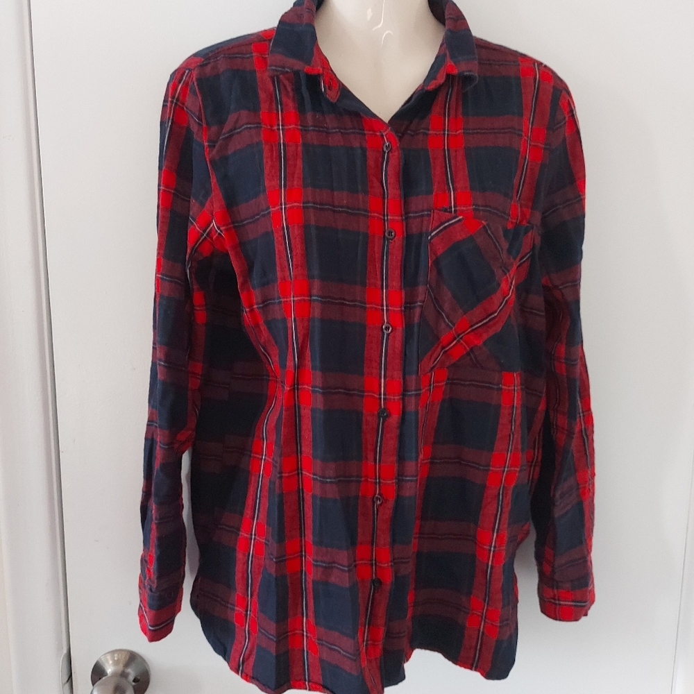 ❣️Ladies Jennifer Taylor long-sleeve shirt size M (#18)